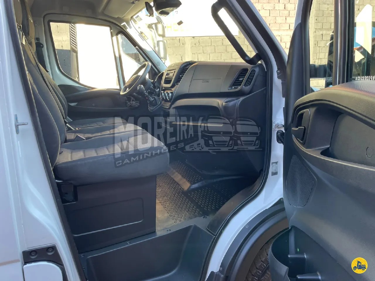 Foto 14 - Iveco Daily 35-160 2023
