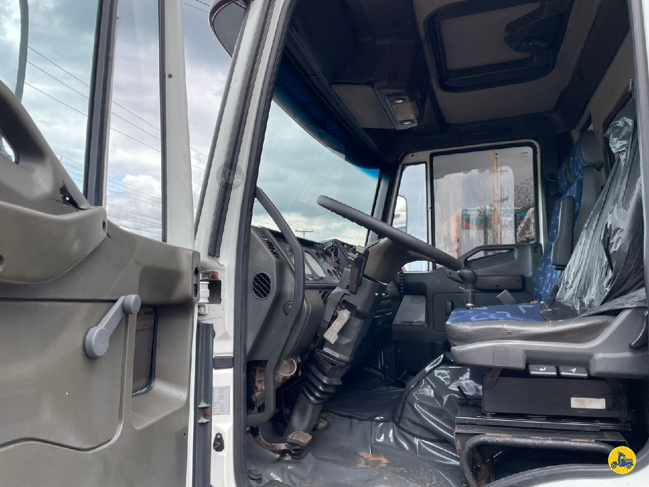 Foto 10 - Iveco Eurocargo 230E24 2011