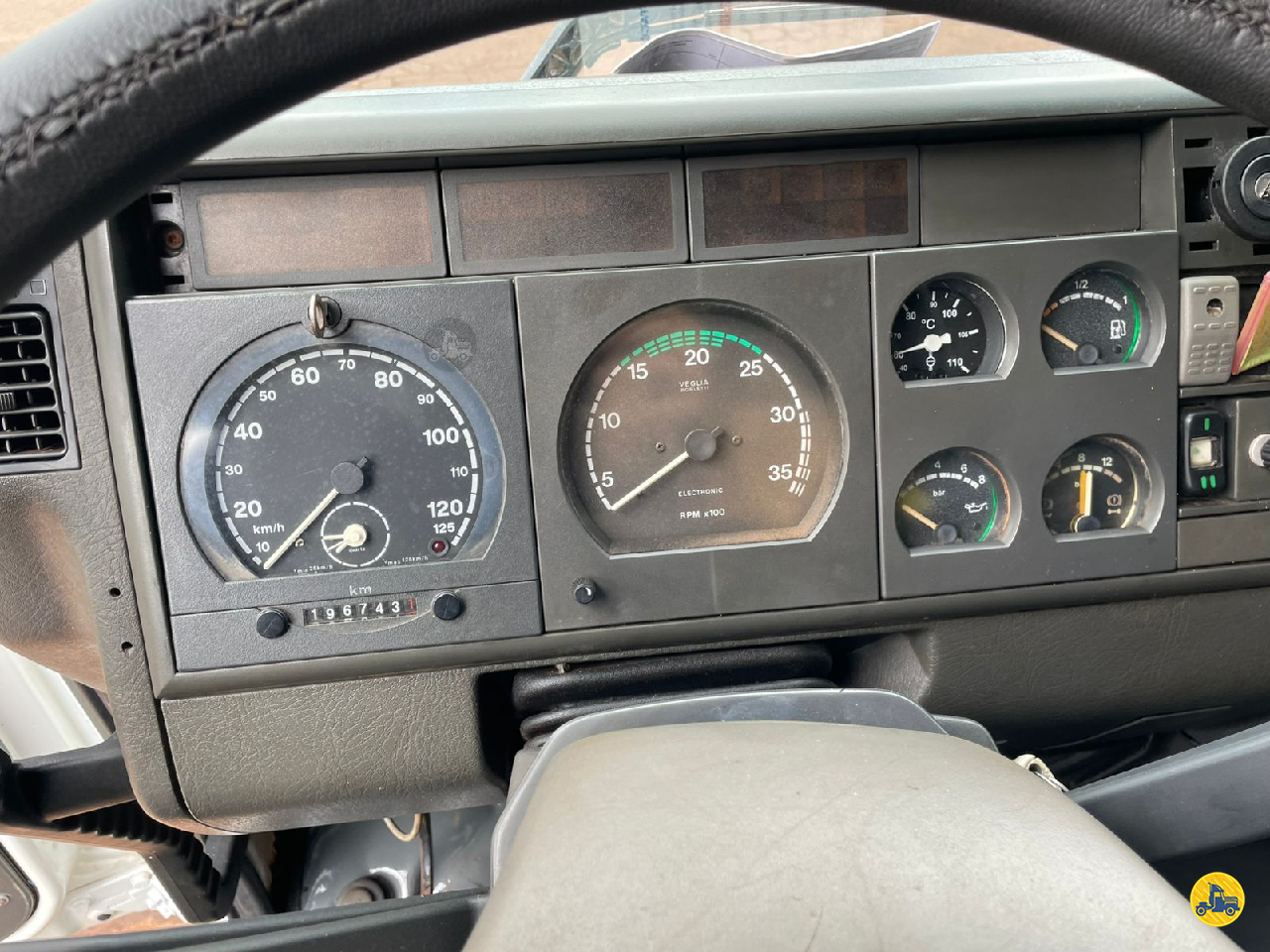 Foto 11 - Iveco Eurocargo 230E24 2011