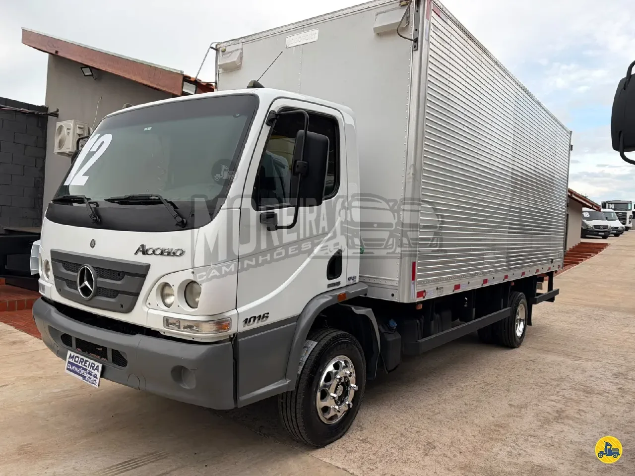 Mercedes-Benz MB 1016 2012