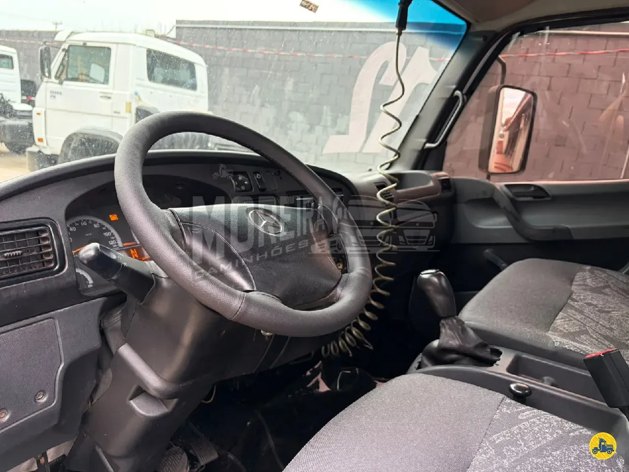 Foto 12 - Mercedes-Benz MB 1016 2012