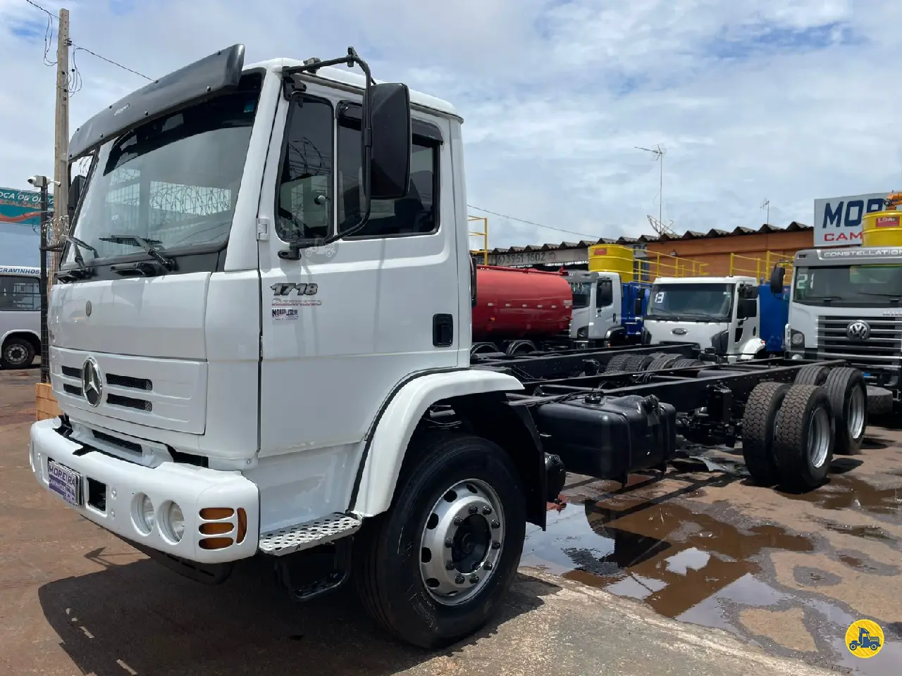 Mercedes-Benz 1718 2012