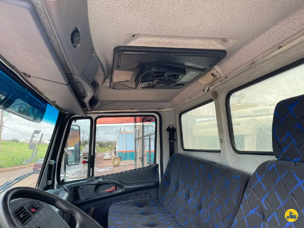 Foto 15 - Mercedes-Benz 1718 2012