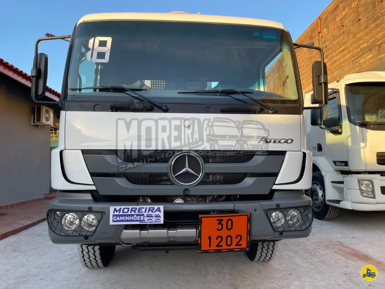 Foto 2 - Mercedes-Benz MB 2730 2018