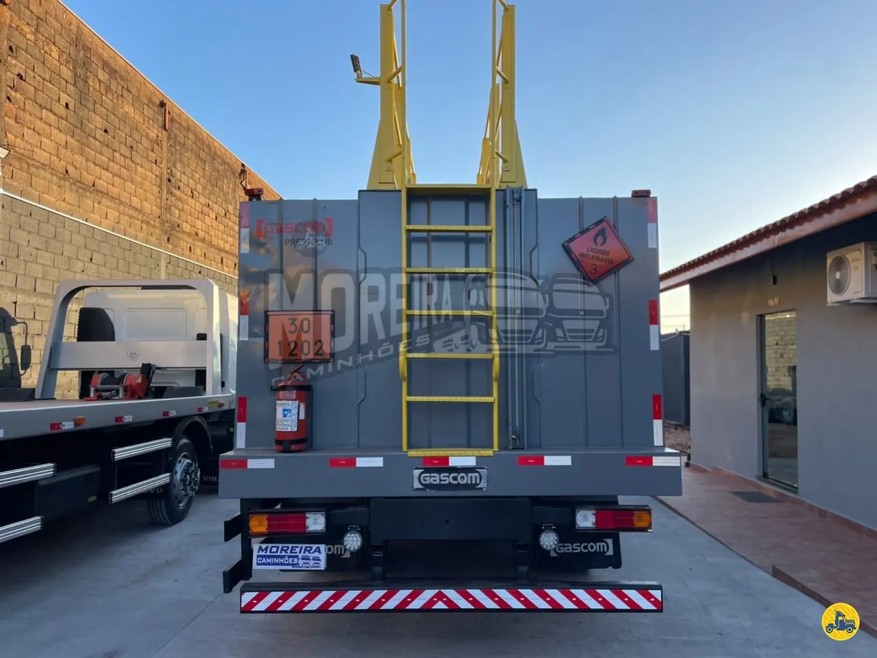 Foto 4 - Mercedes-Benz MB 2730 2018