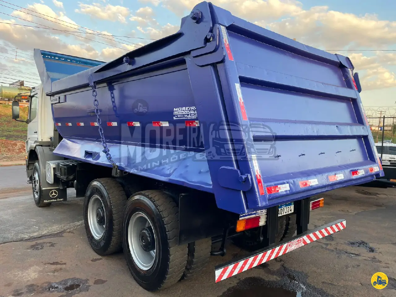 Foto 6 - Mercedes-Benz Axor 2831 2011