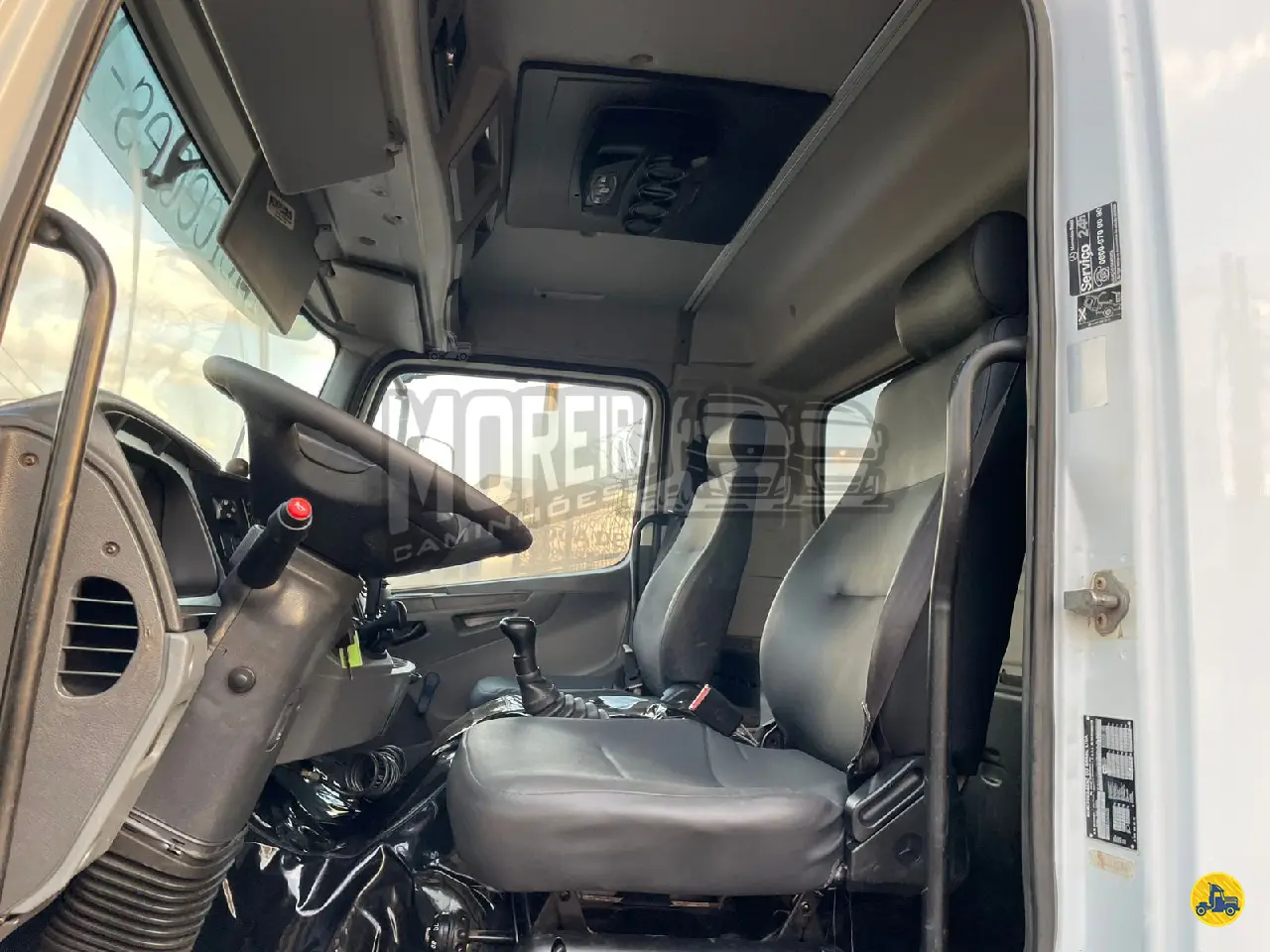 Foto 12 - Mercedes-Benz Axor 2831 2011