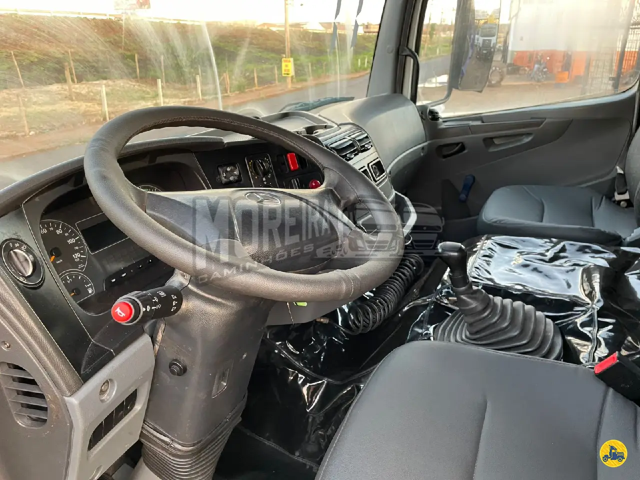Foto 13 - Mercedes-Benz Axor 2831 2011