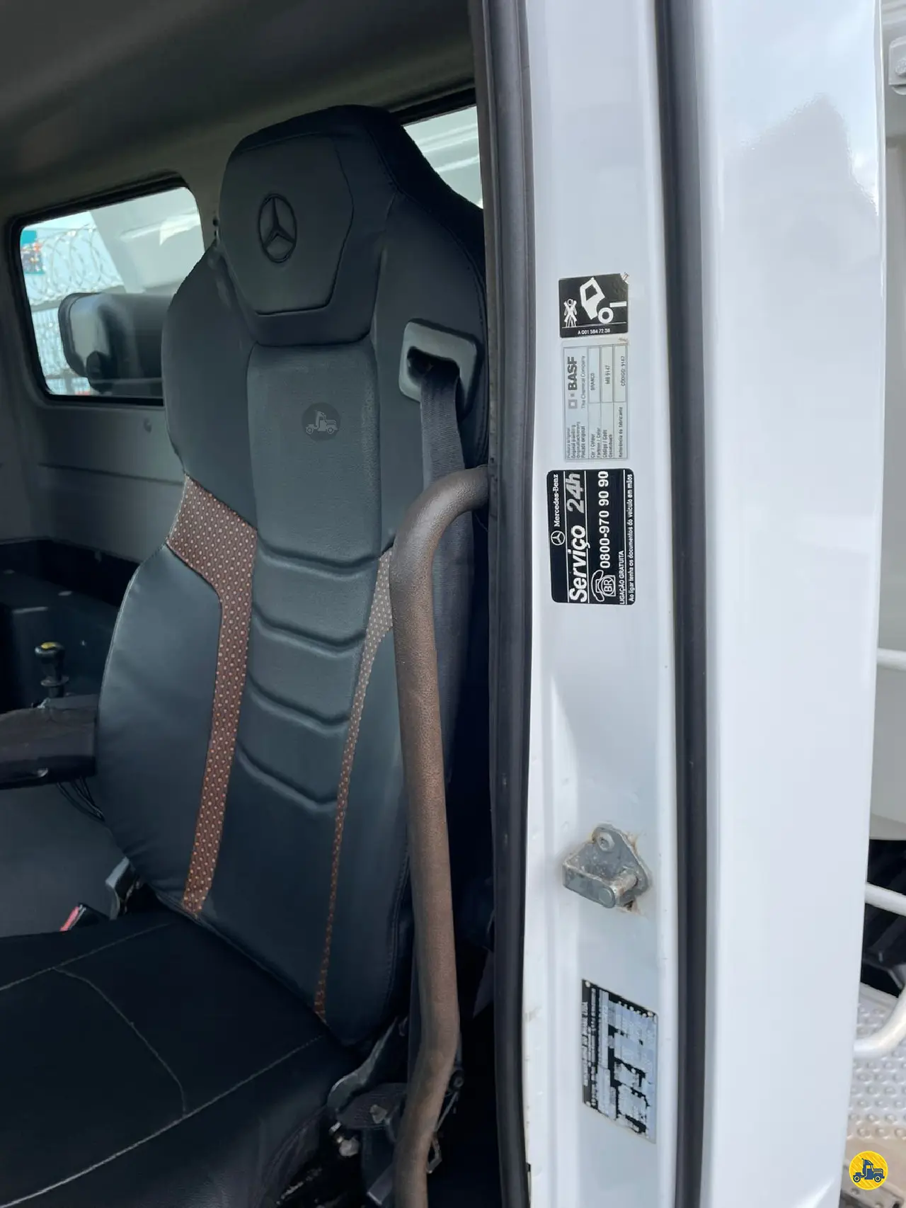 Foto 15 - Mercedes-Benz Axor 4144 2016