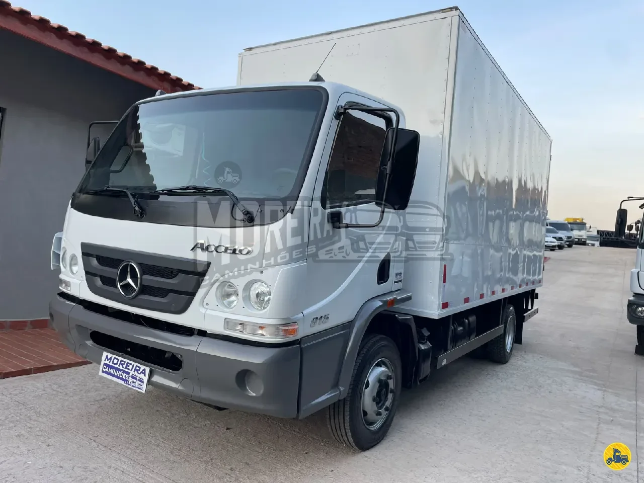 Mercedes-Benz MB 815 2014