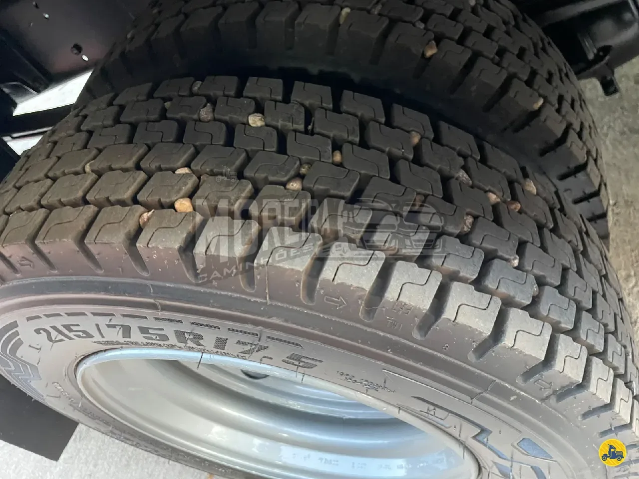Foto 10 - Mercedes-Benz MB 815 2014