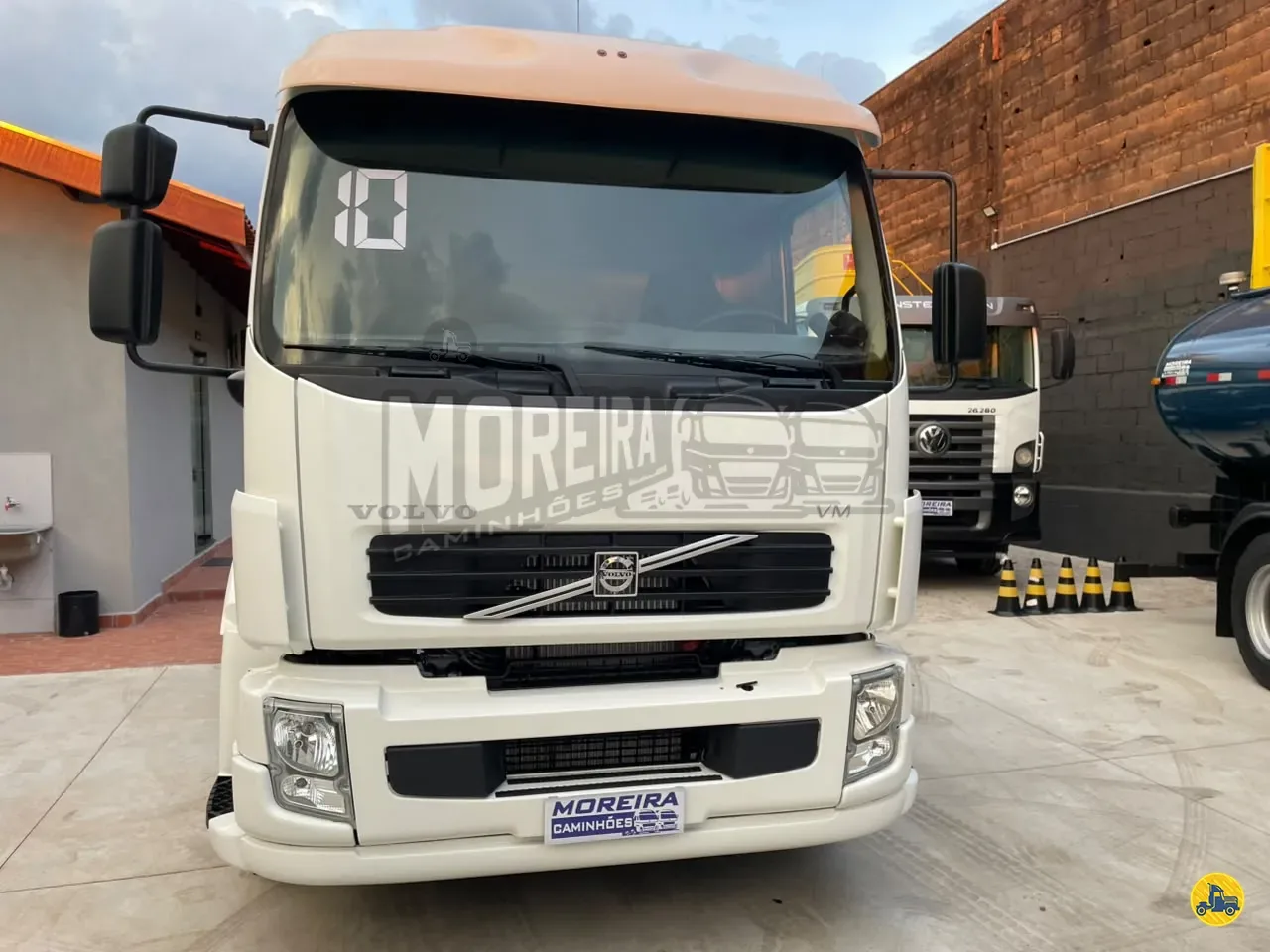 Foto 3 - Volvo VM 260 2010