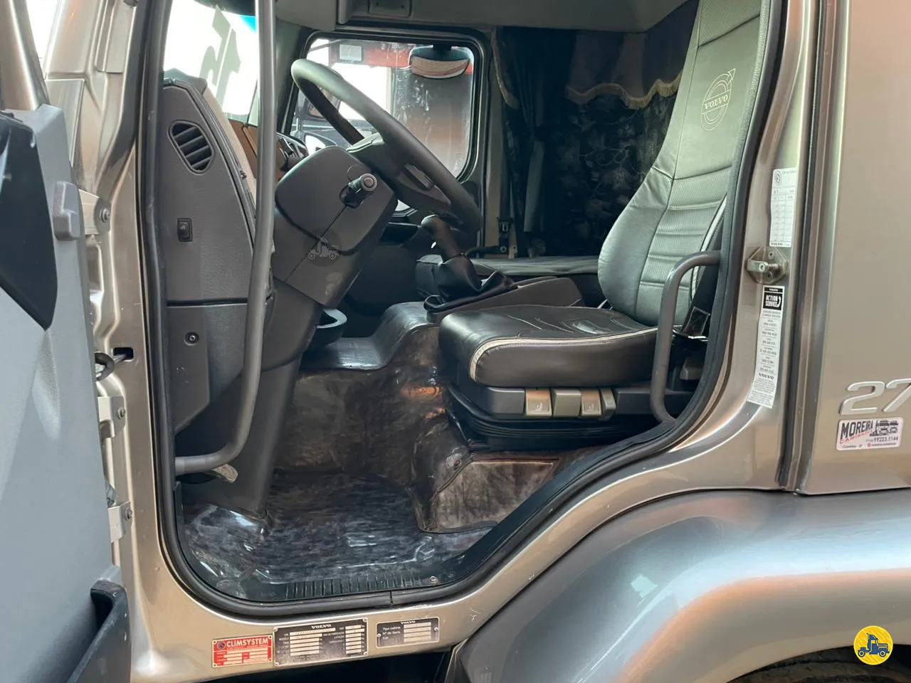 Foto 9 - Volvo VM 270 2015