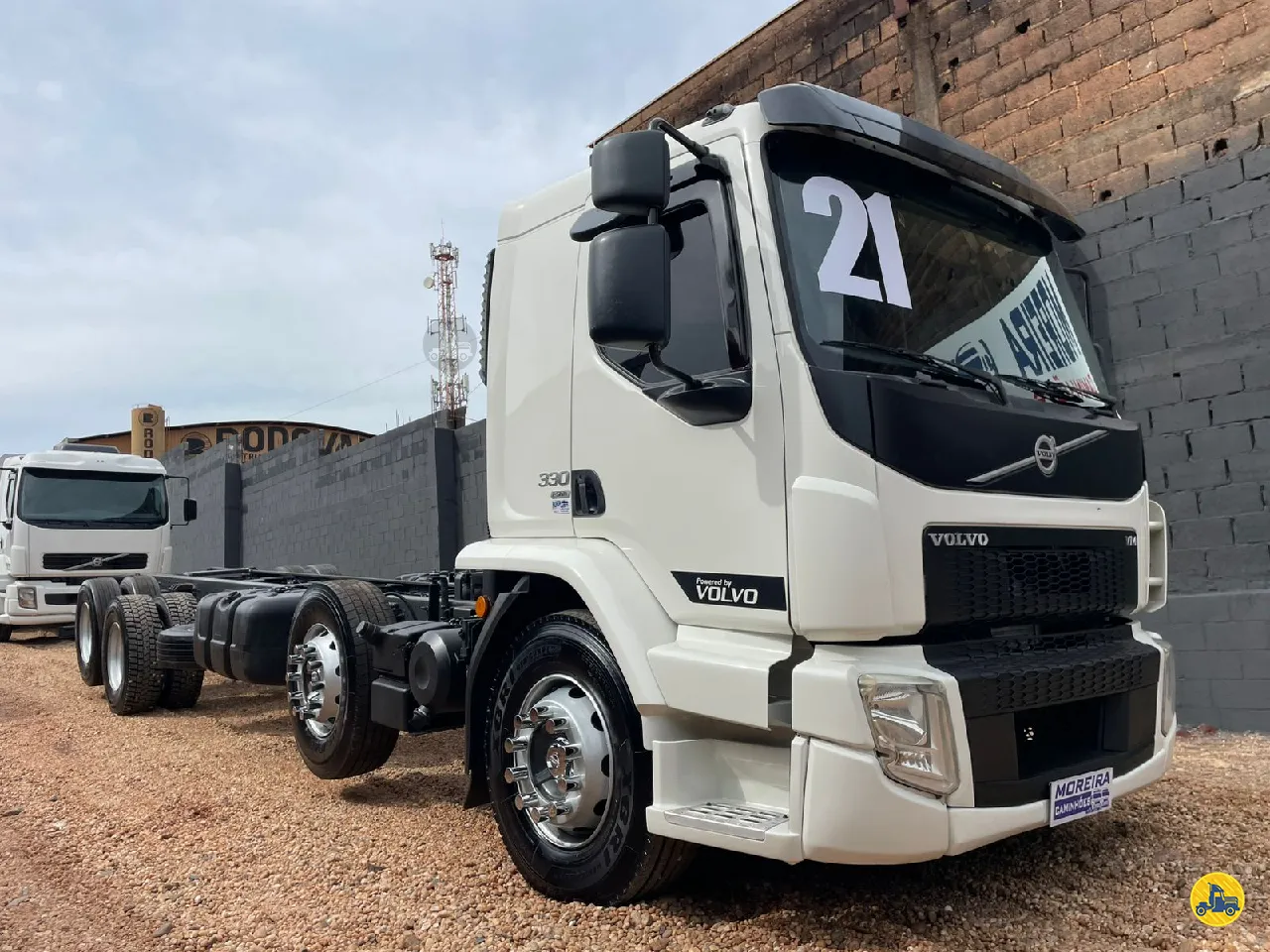 Foto 3 - Volvo VM 330 2021