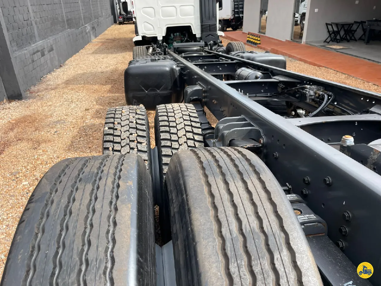 Foto 7 - Volvo VM 330 2021