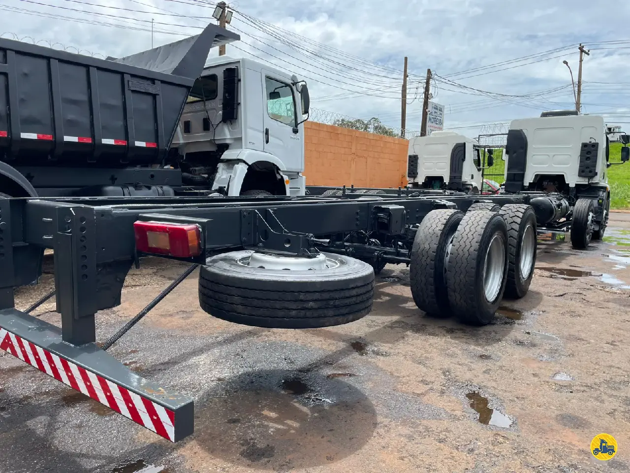 Foto 4 - Volvo VM 260 2010
