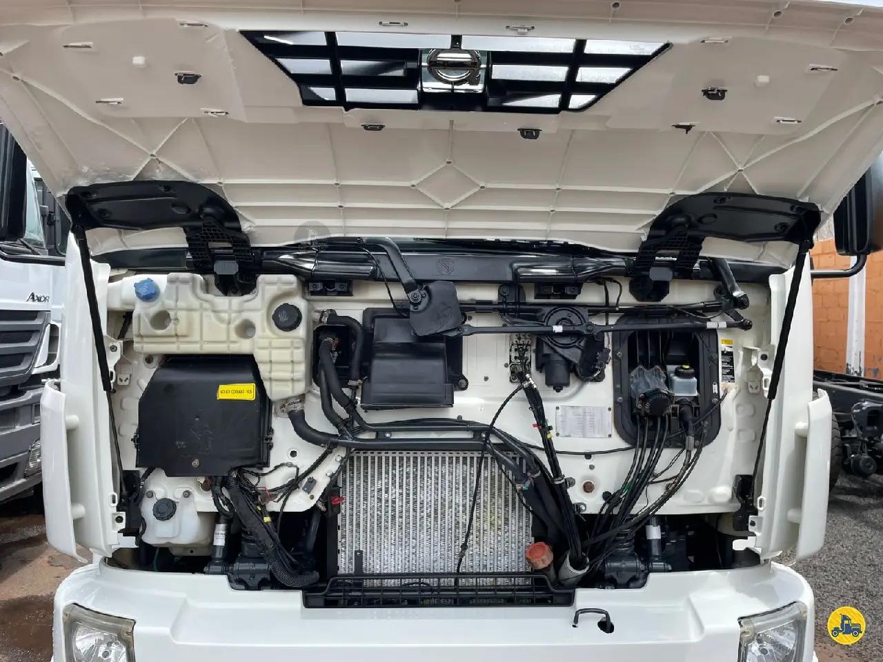 Foto 15 - Volvo VM 260 2010