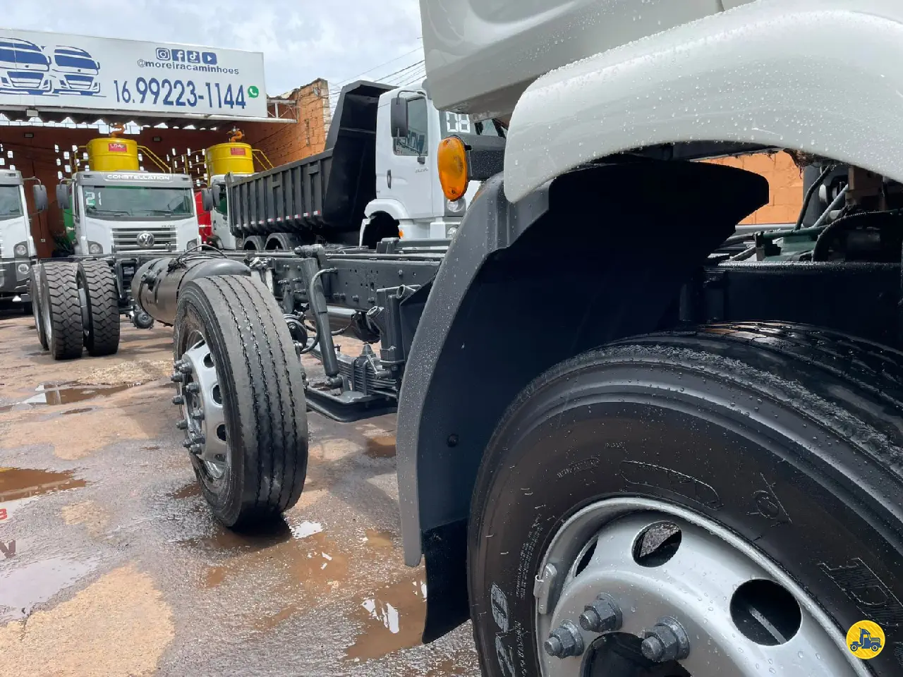 Foto 16 - Volvo VM 260 2010
