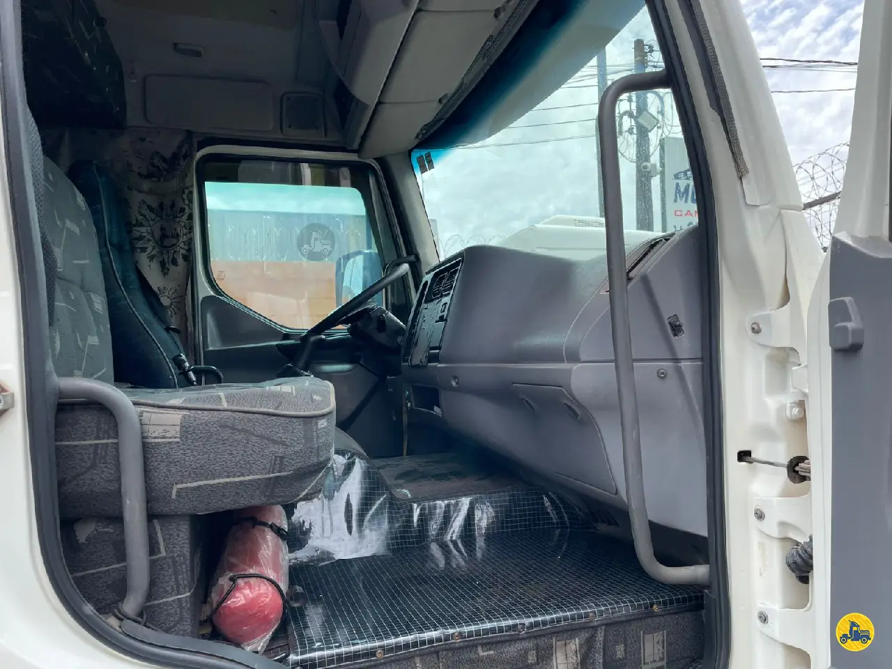 Foto 17 - Volvo VM 260 2010