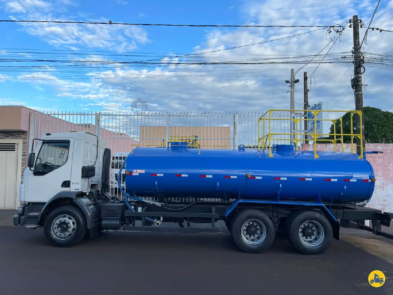 Foto 7 - Volvo VM 270 2013