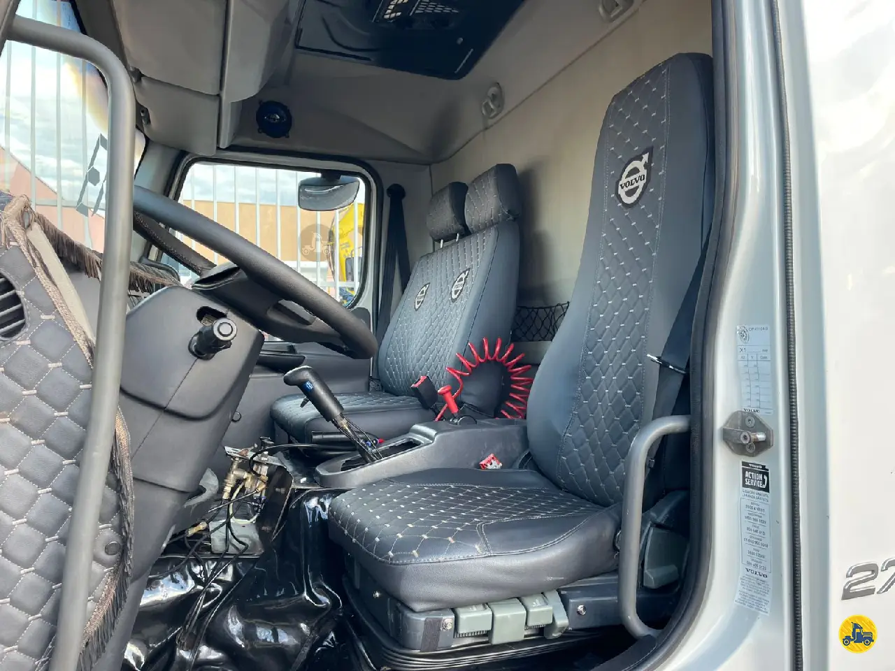 Foto 10 - Volvo VM 270 2013