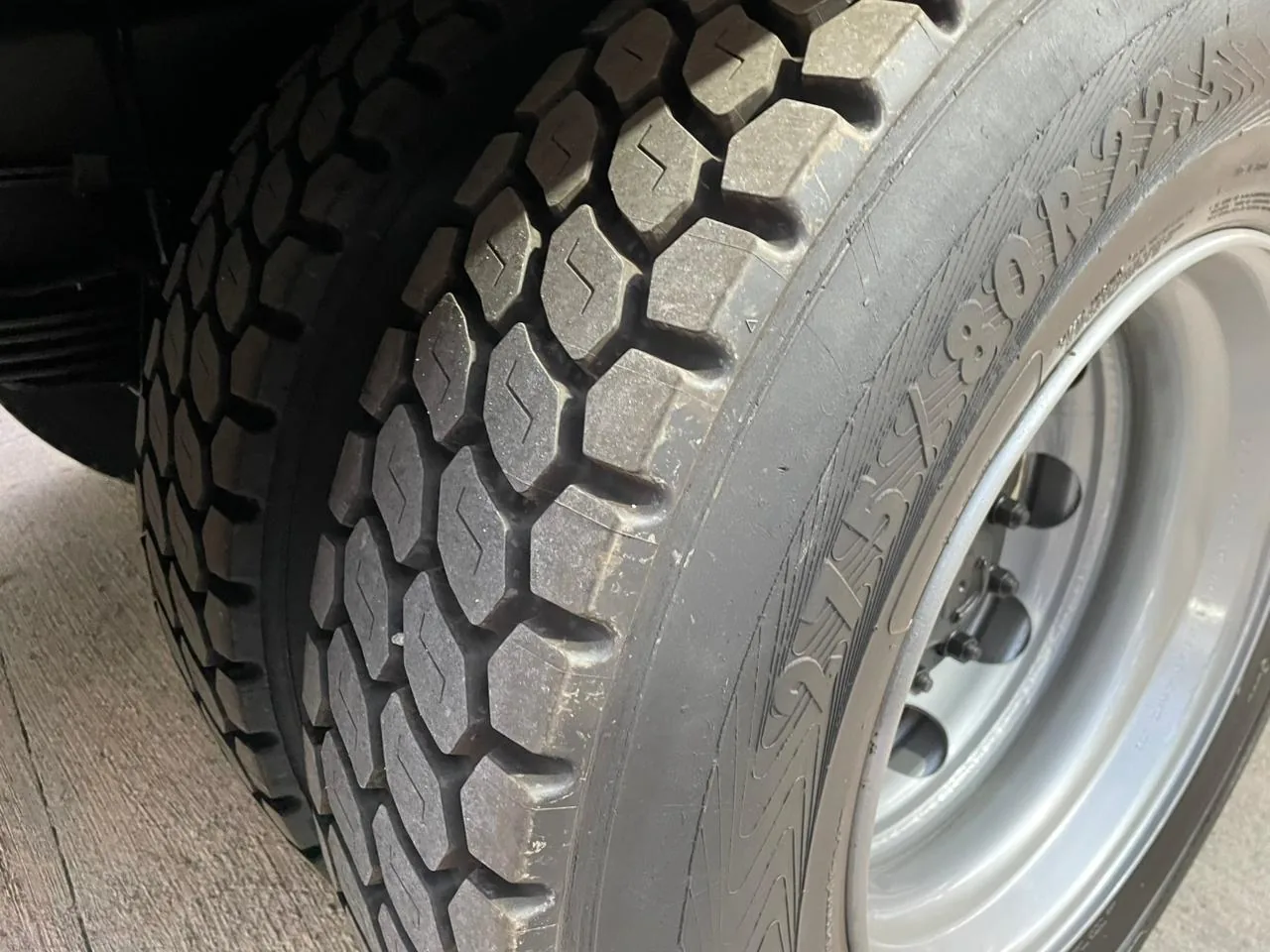 Foto 15 - Volkswagen Constellation 15.190 2015