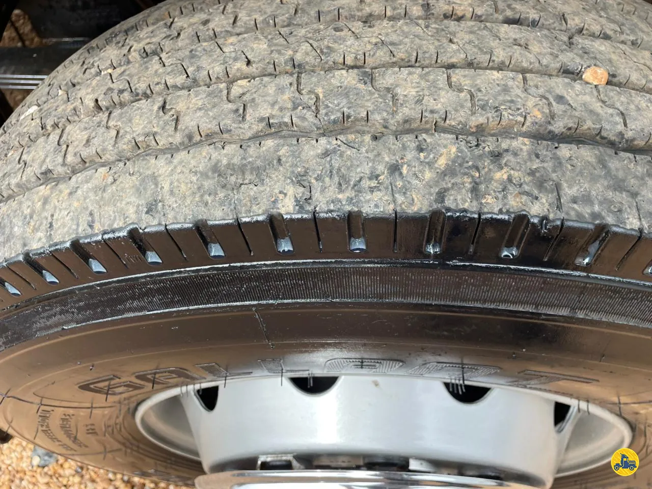Foto 11 - Volkswagen Constellation 17.280 2016