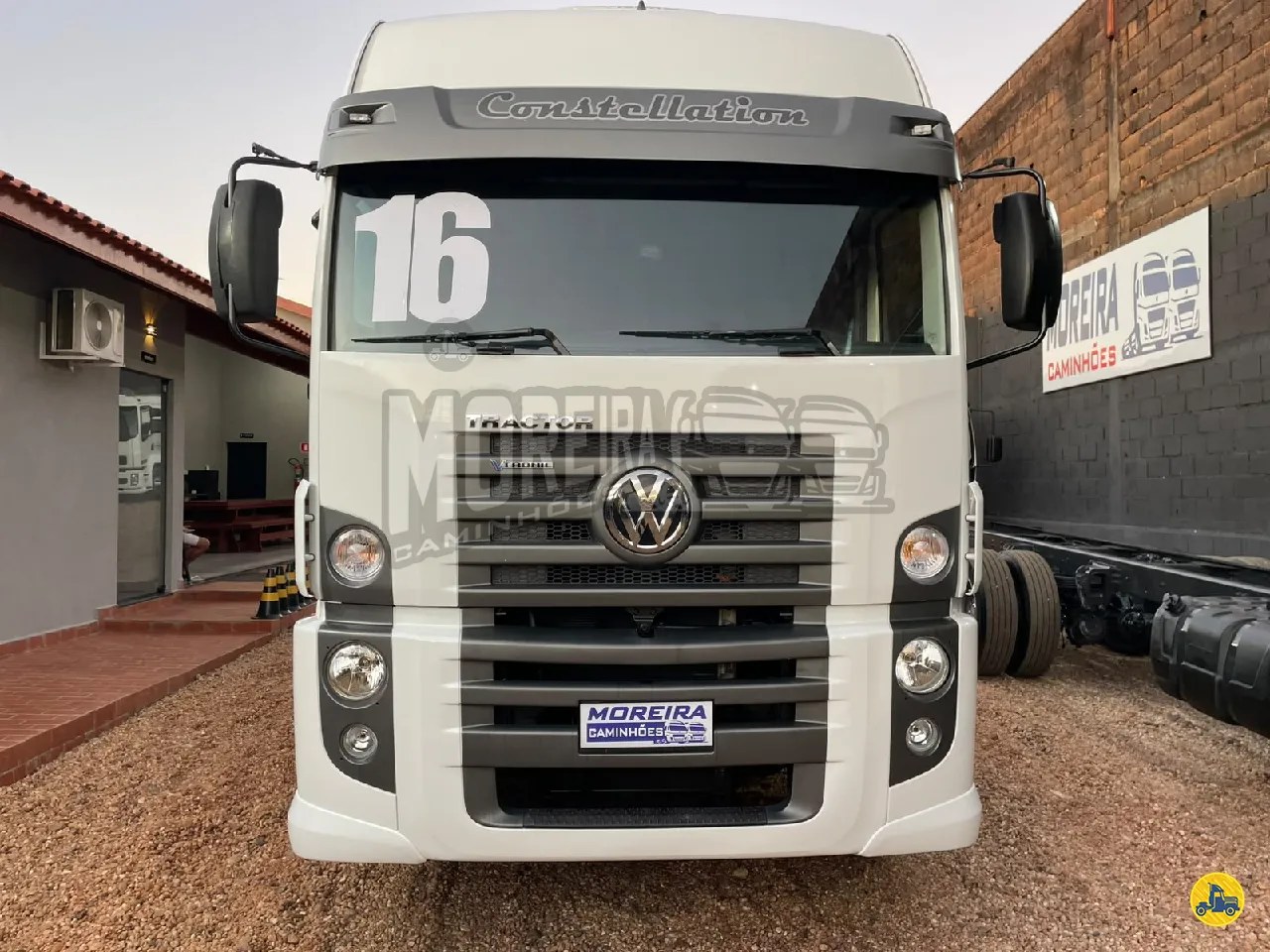Foto 2 - Volkswagen Constellation 25.420 2016