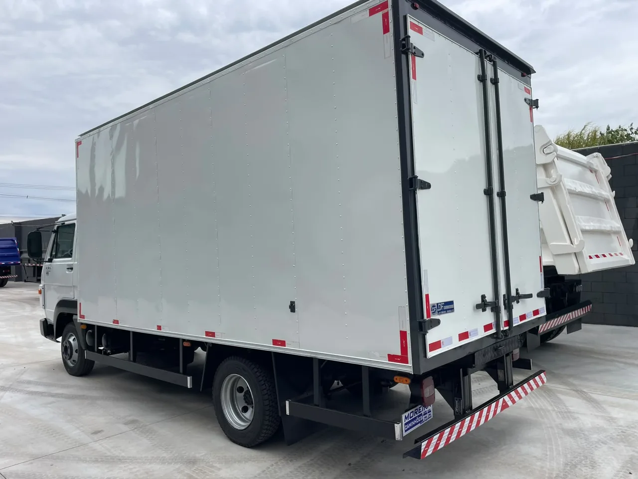 Foto 4 - Volkswagen Delivery 8.160 2014
