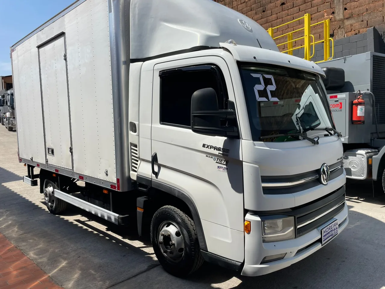 Foto 2 - Volkswagen Delivery Express 2022