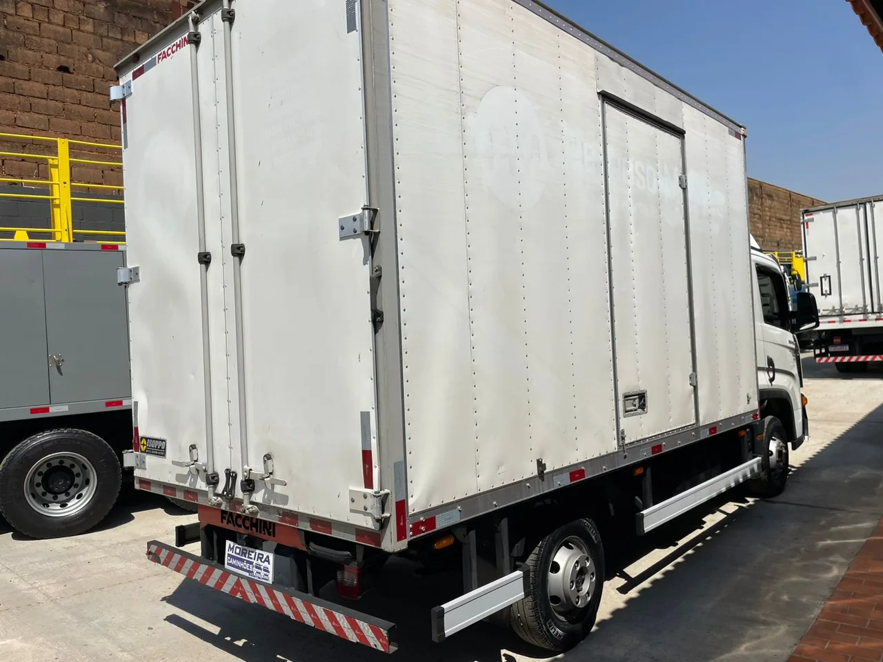 Foto 5 - Volkswagen Delivery Express 2022