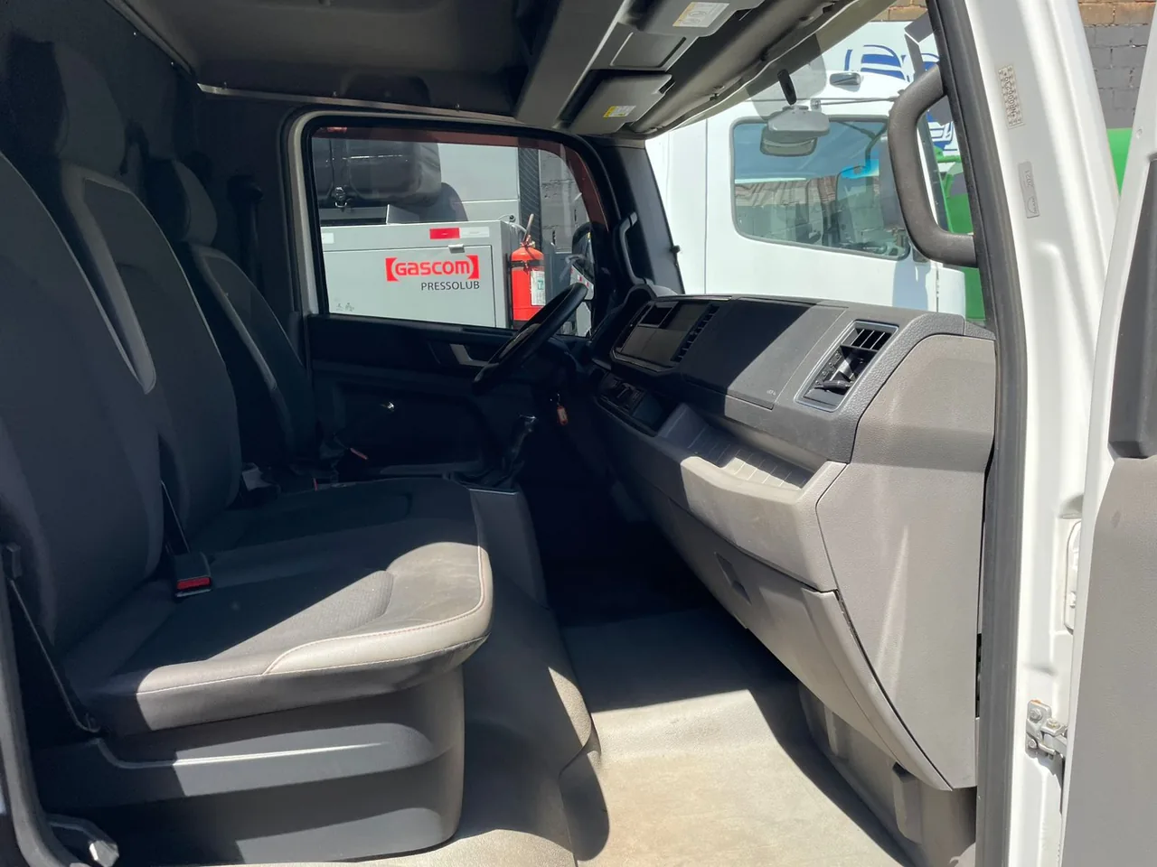Foto 10 - Volkswagen Delivery Express 2022